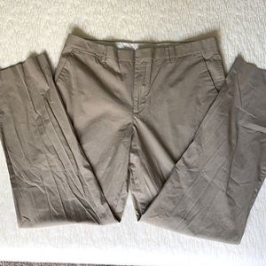 NWOT Express flat front khaki slacks